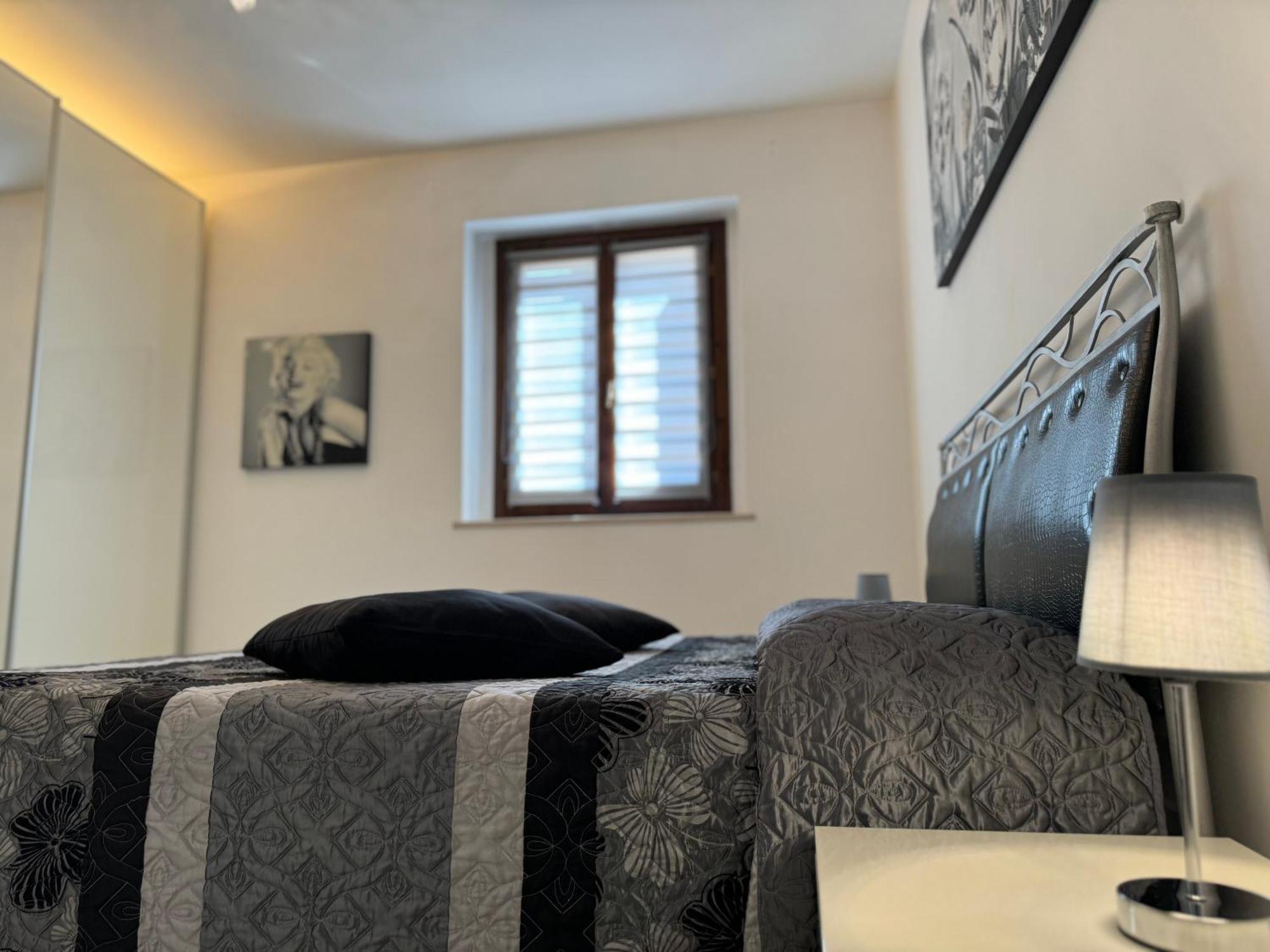 Family Stylish Apartment Norcia Exteriör bild